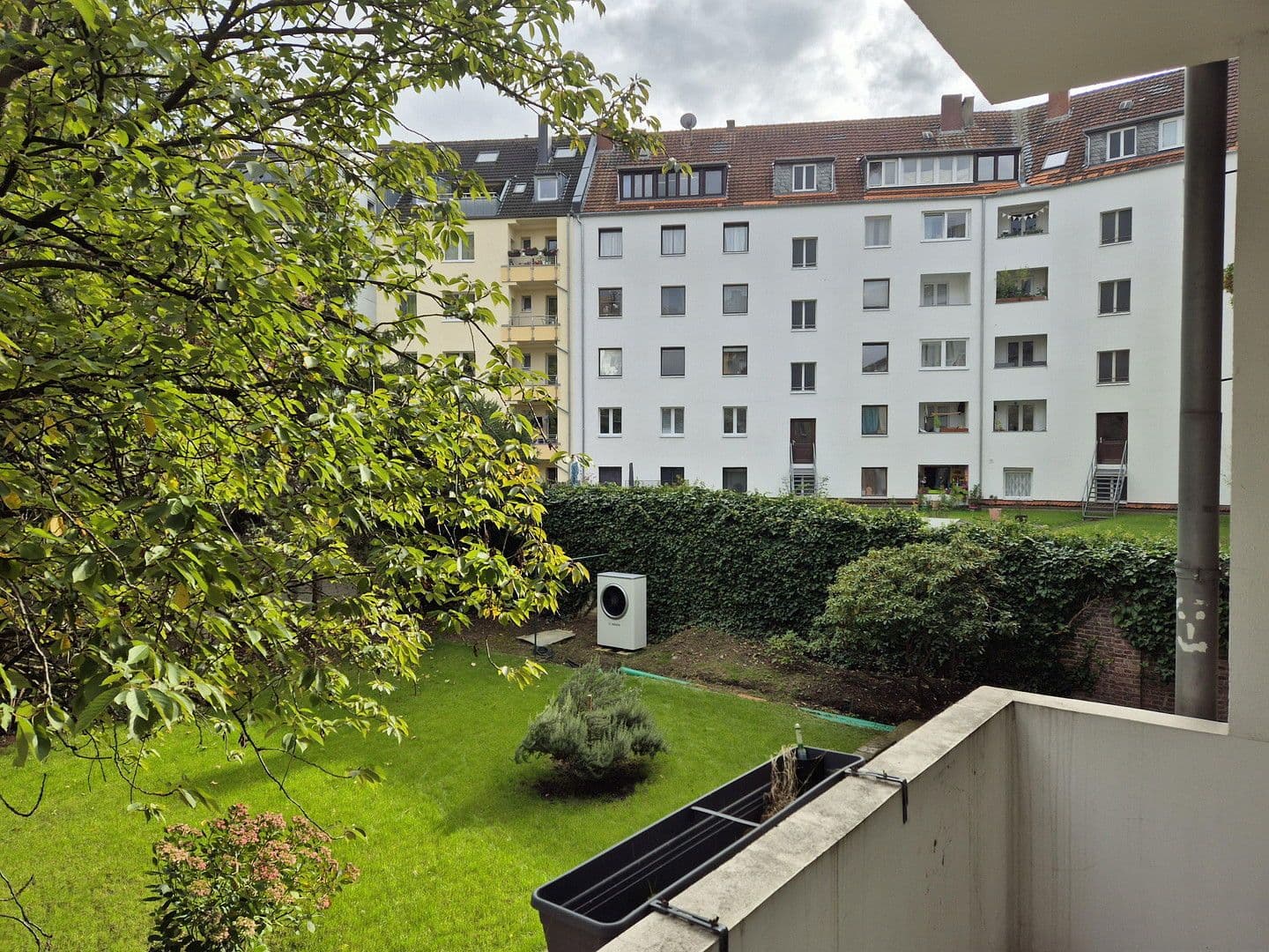 Pronájem bytu 3+1 84 m², Düsseldorf, Severní Porýní-Vestfálsko Pronájem bytu 3+1 84 m², Düsseldorf, Severní Porýní-Vestfálsko