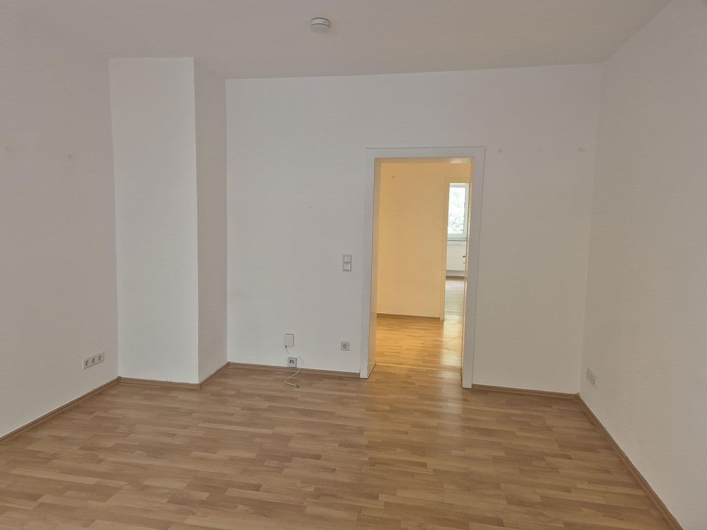 Pronájem bytu 3+1 84 m², Düsseldorf, Severní Porýní-Vestfálsko Pronájem bytu 3+1 84 m², Düsseldorf, Severní Porýní-Vestfálsko