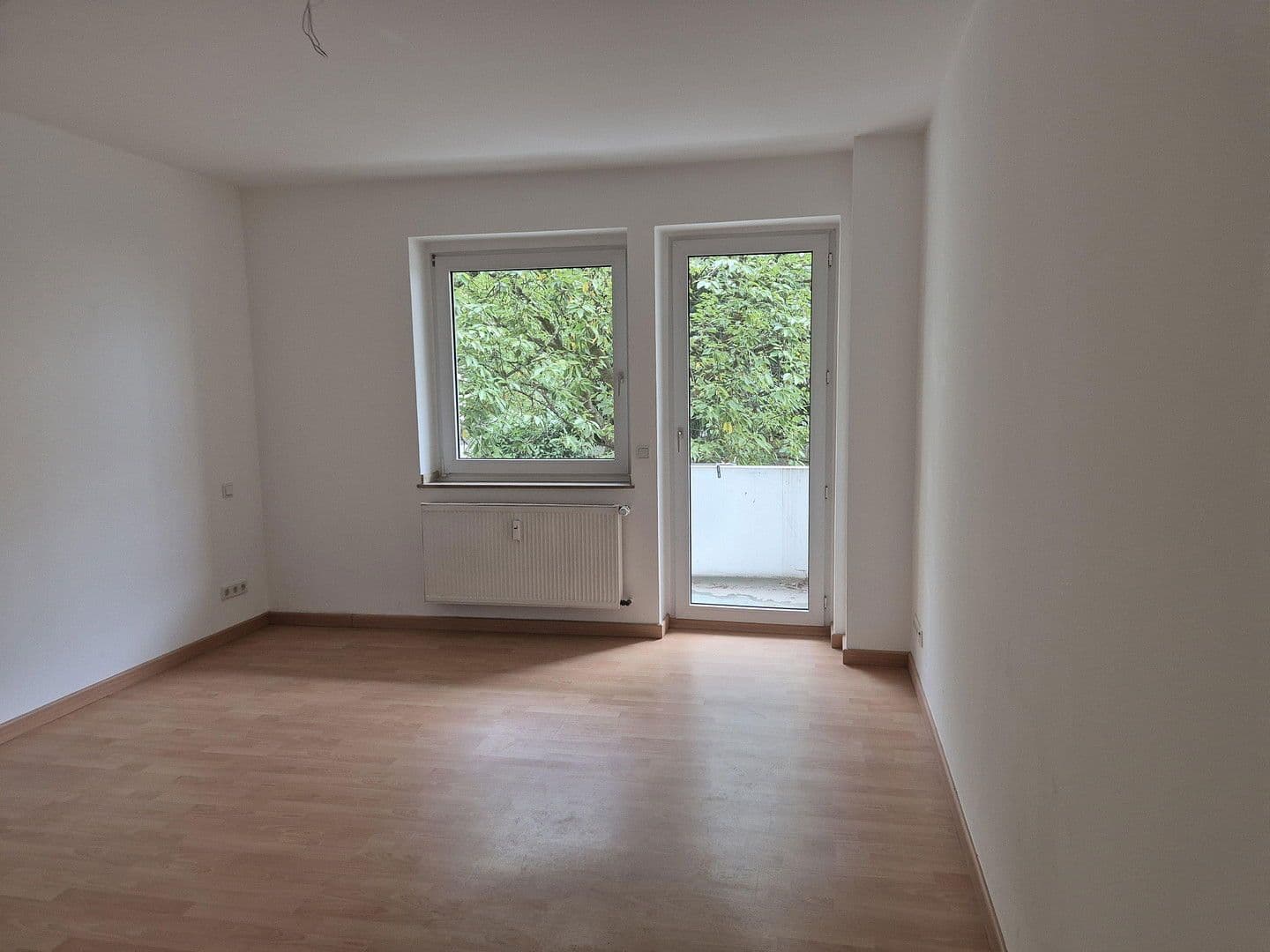 Pronájem bytu 3+1 84 m², Düsseldorf, Severní Porýní-Vestfálsko Pronájem bytu 3+1 84 m², Düsseldorf, Severní Porýní-Vestfálsko