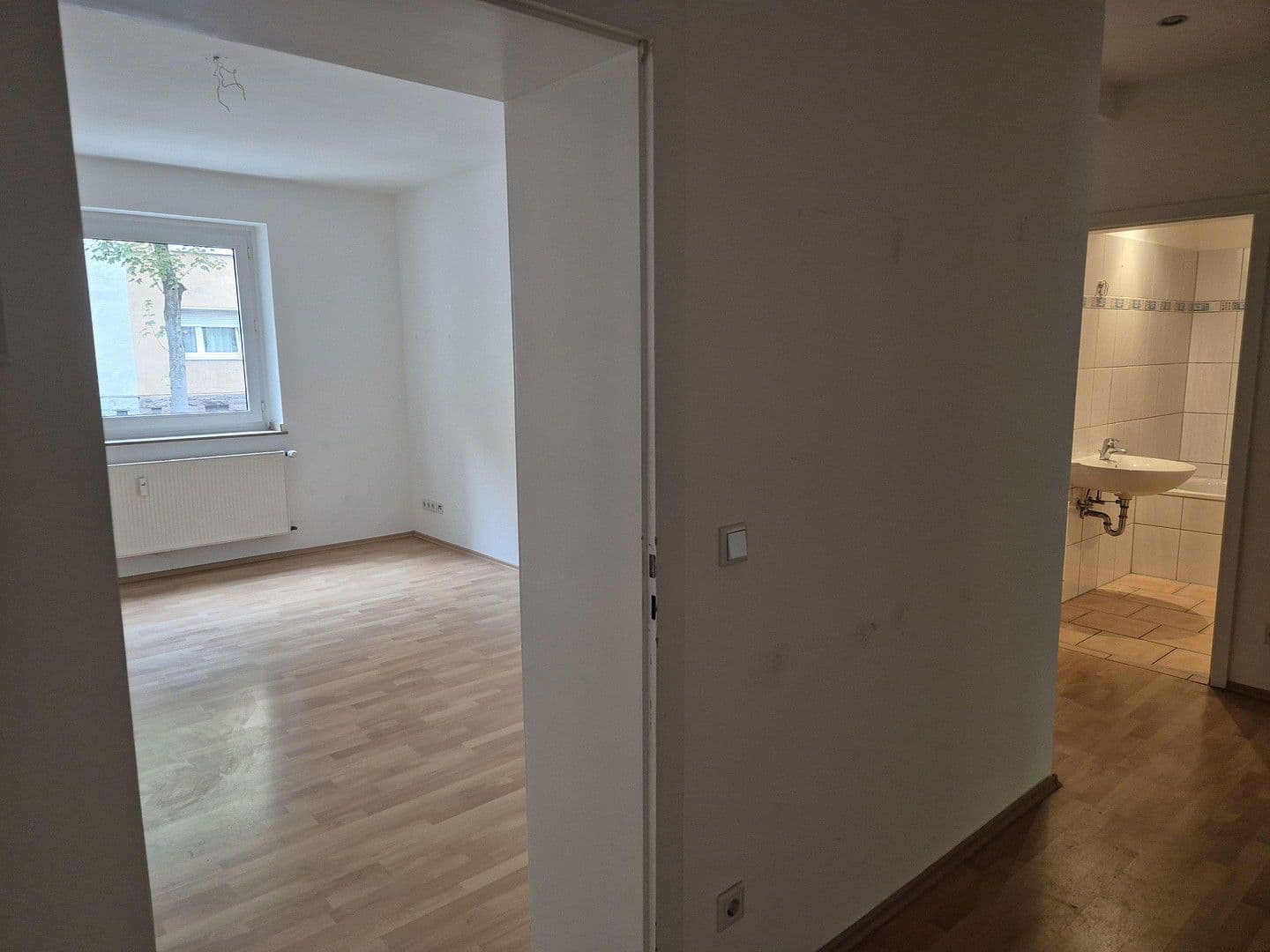 Pronájem bytu 3+1 84 m², Düsseldorf, Severní Porýní-Vestfálsko Pronájem bytu 3+1 84 m², Düsseldorf, Severní Porýní-Vestfálsko