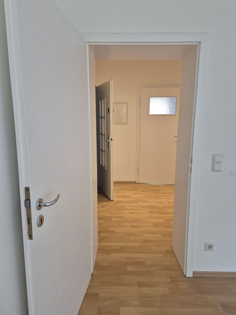 Pronájem bytu 3+1 84 m², Düsseldorf, Severní Porýní-Vestfálsko Pronájem bytu 3+1 84 m², Düsseldorf, Severní Porýní-Vestfálsko