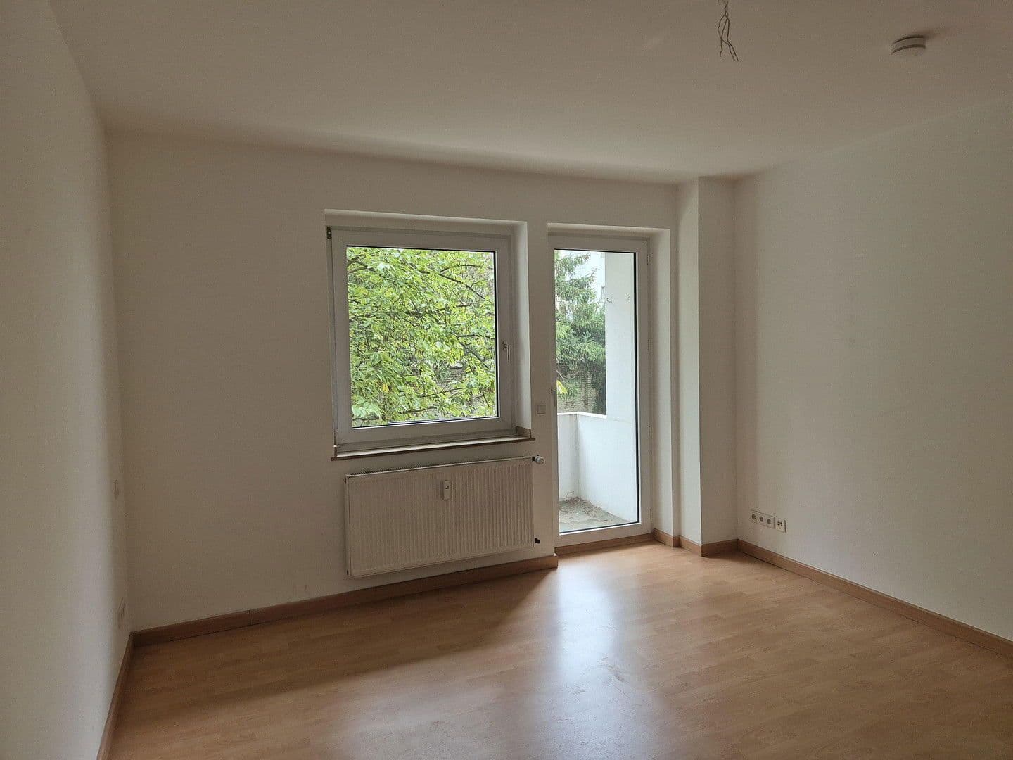 Pronájem bytu 3+1 84 m², Düsseldorf, Severní Porýní-Vestfálsko Pronájem bytu 3+1 84 m², Düsseldorf, Severní Porýní-Vestfálsko