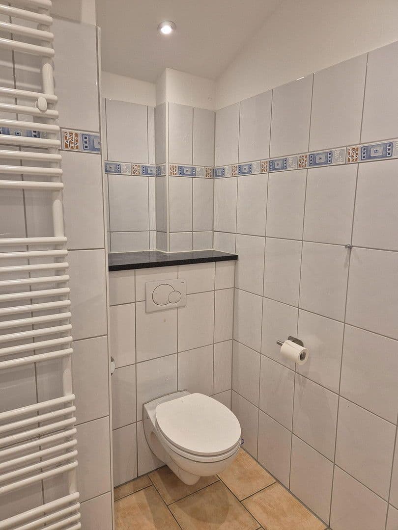 Pronájem bytu 3+1 84 m², Düsseldorf, Severní Porýní-Vestfálsko Pronájem bytu 3+1 84 m², Düsseldorf, Severní Porýní-Vestfálsko