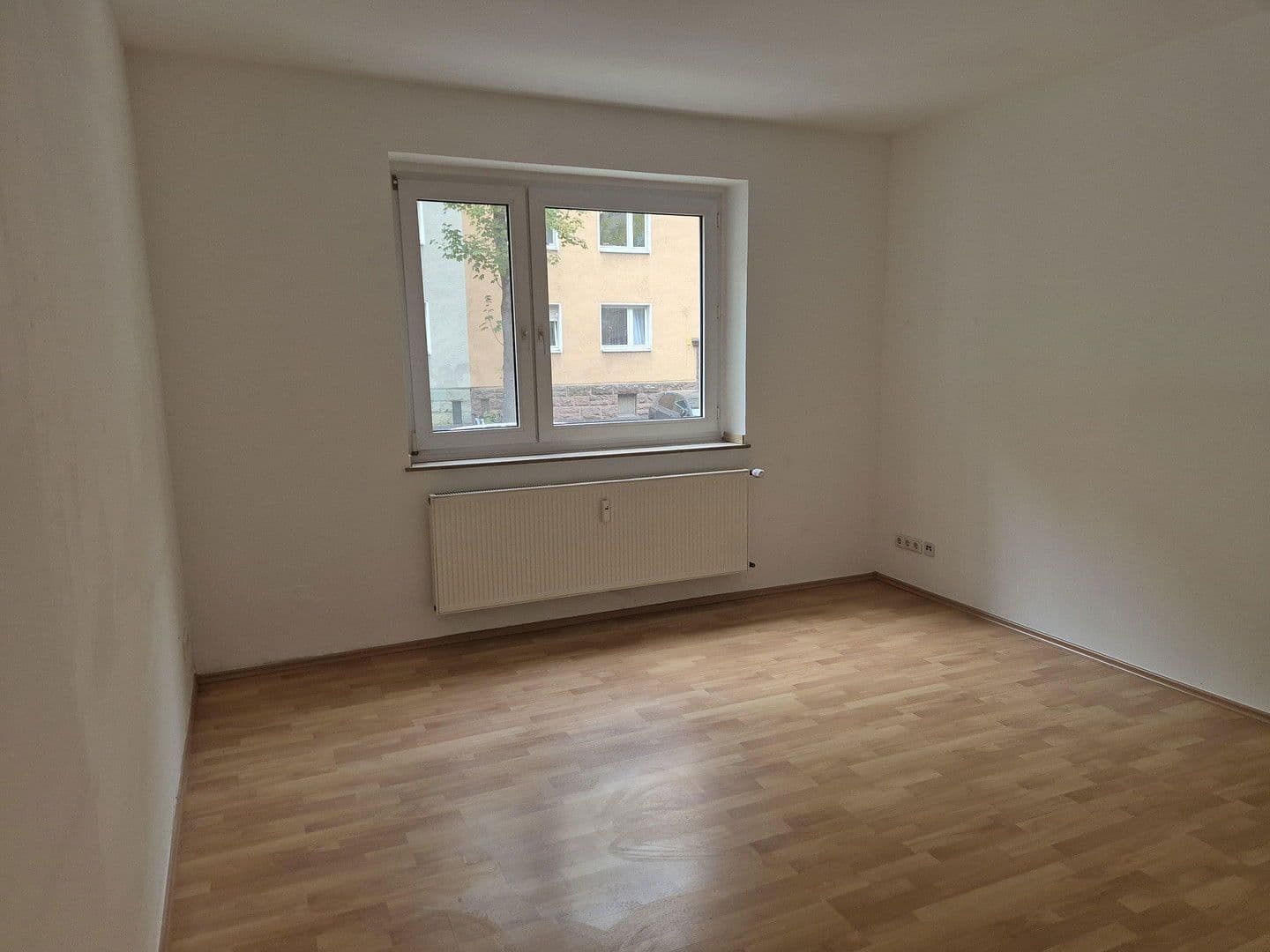 Pronájem bytu 3+1 84 m², Düsseldorf, Severní Porýní-Vestfálsko Pronájem bytu 3+1 84 m², Düsseldorf, Severní Porýní-Vestfálsko