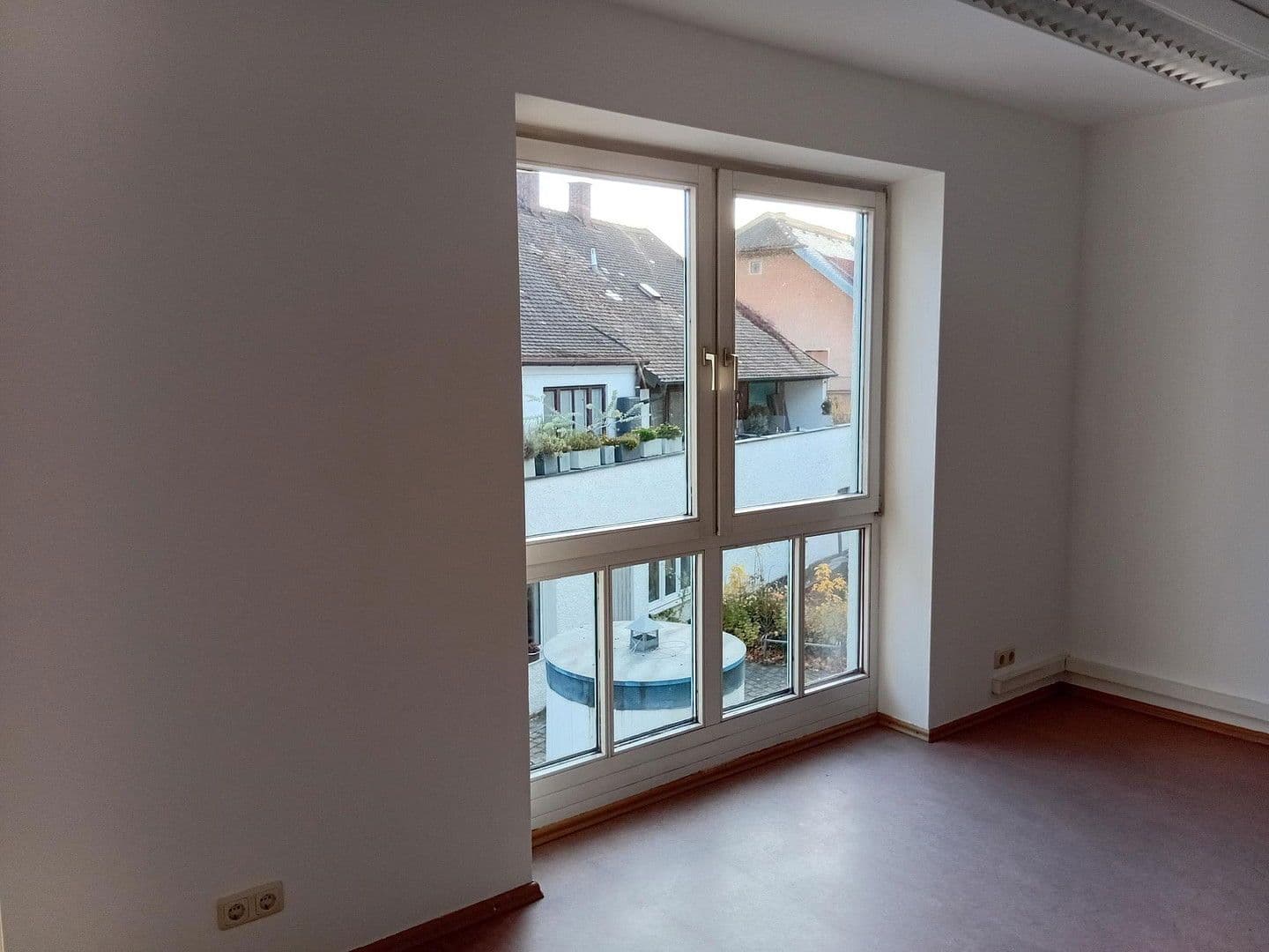 Pronájem kanceláře 119 m², Augsburger Str. 43, Dachau, Bavorsko Pronájem kanceláře 119 m², Augsburger Str. 43, Dachau, Bavorsko