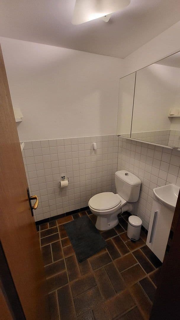 Prodej domu 195 m², pozemek 356 m², Am Waldfrieden 38, Oftersheim, Bádensko-Württembersko Prodej domu 195 m², pozemek 356 m², Am Waldfrieden 38, Oftersheim, Bádensko-Württembersko