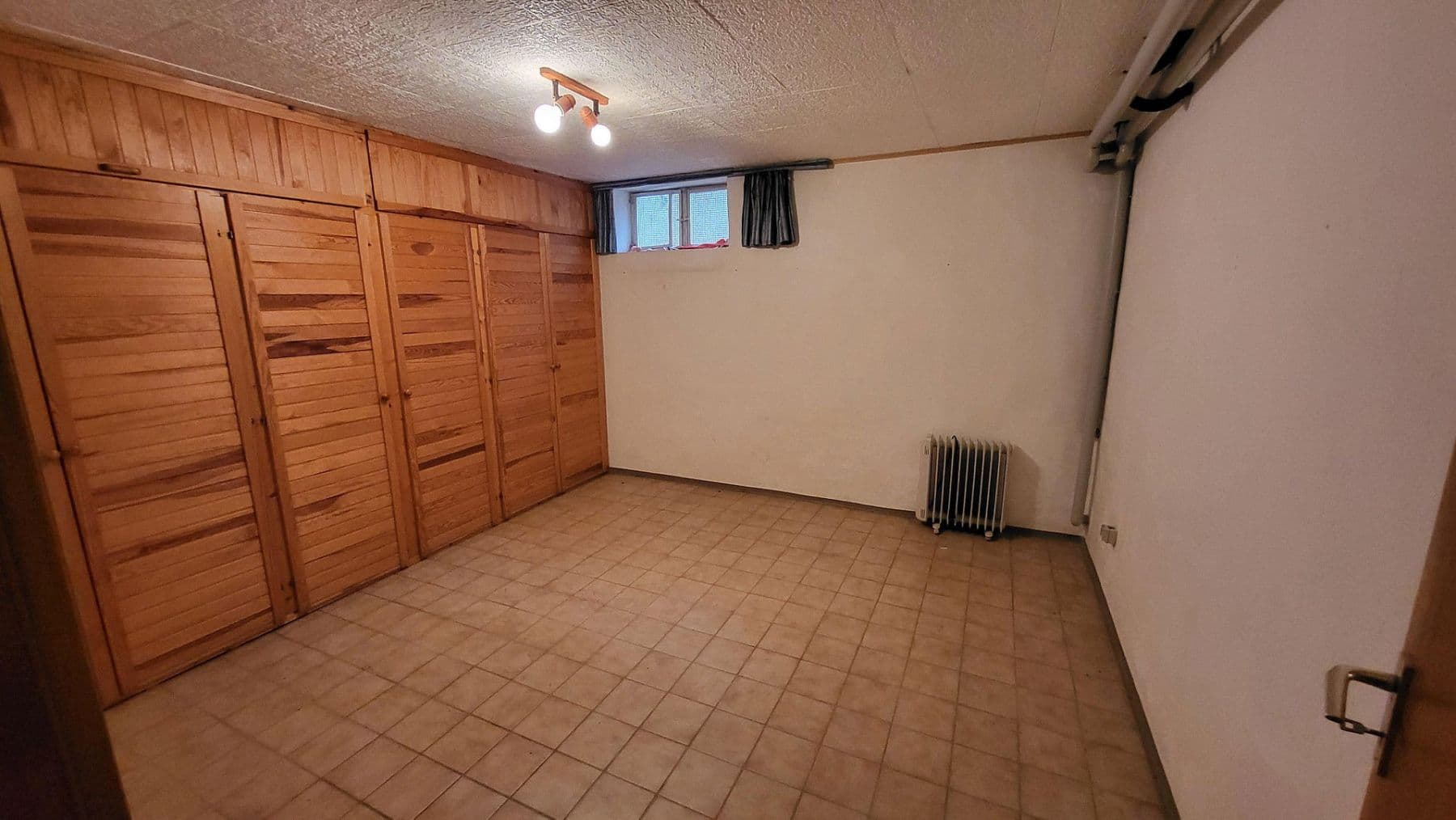 Prodej domu 195 m², pozemek 356 m², Am Waldfrieden 38, Oftersheim, Bádensko-Württembersko Prodej domu 195 m², pozemek 356 m², Am Waldfrieden 38, Oftersheim, Bádensko-Württembersko