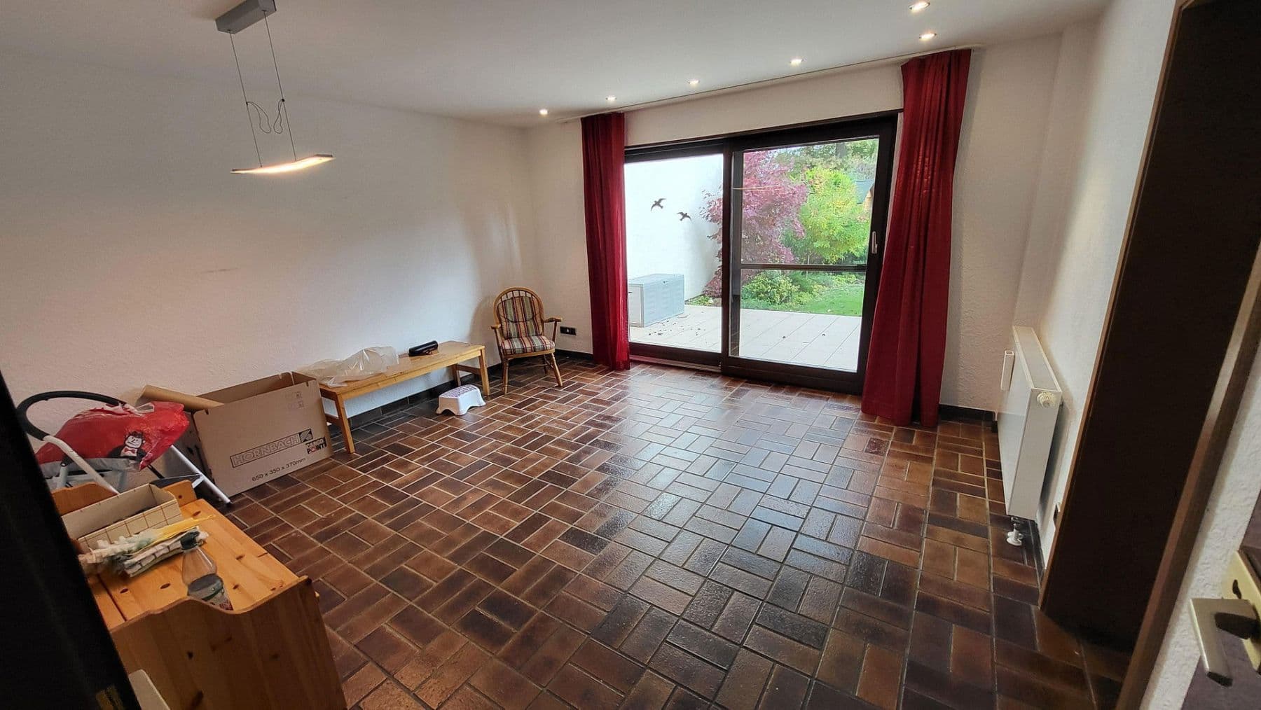 Prodej domu 195 m², pozemek 356 m², Am Waldfrieden 38, Oftersheim, Bádensko-Württembersko Prodej domu 195 m², pozemek 356 m², Am Waldfrieden 38, Oftersheim, Bádensko-Württembersko