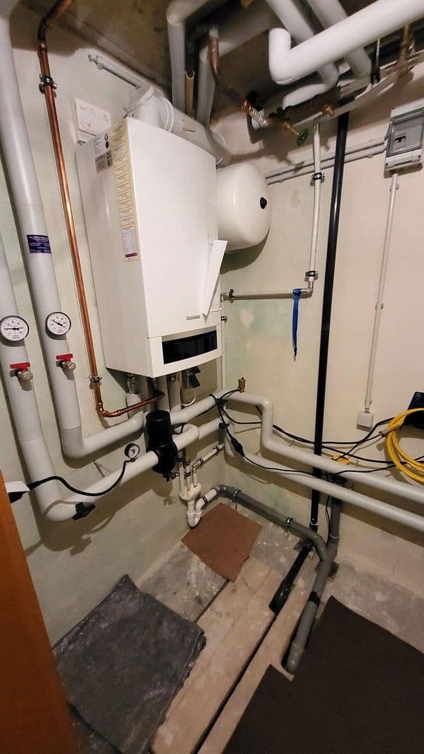 Prodej domu 195 m², pozemek 356 m², Am Waldfrieden 38, Oftersheim, Bádensko-Württembersko Prodej domu 195 m², pozemek 356 m², Am Waldfrieden 38, Oftersheim, Bádensko-Württembersko