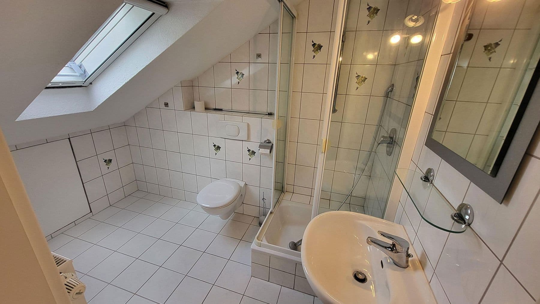 Prodej domu 195 m², pozemek 356 m², Am Waldfrieden 38, Oftersheim, Bádensko-Württembersko Prodej domu 195 m², pozemek 356 m², Am Waldfrieden 38, Oftersheim, Bádensko-Württembersko