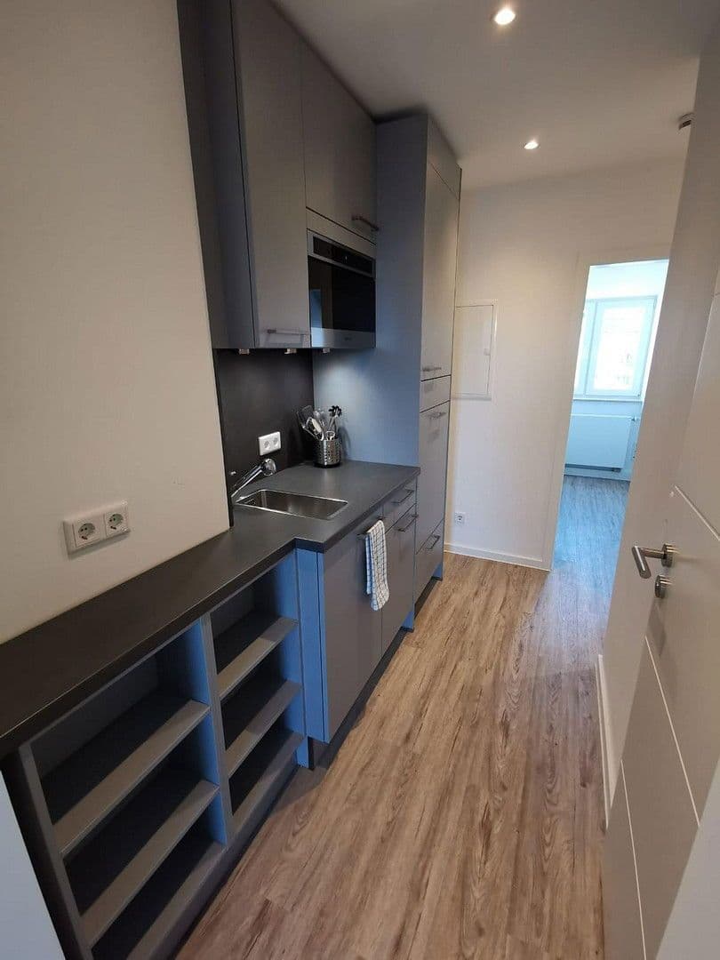 Pronájem bytu 2+1 26 m², Jahnstraße 96, Düsseldorf, Severní Porýní-Vestfálsko Pronájem bytu 2+1 26 m², Jahnstraße 96, Düsseldorf, Severní Porýní-Vestfálsko