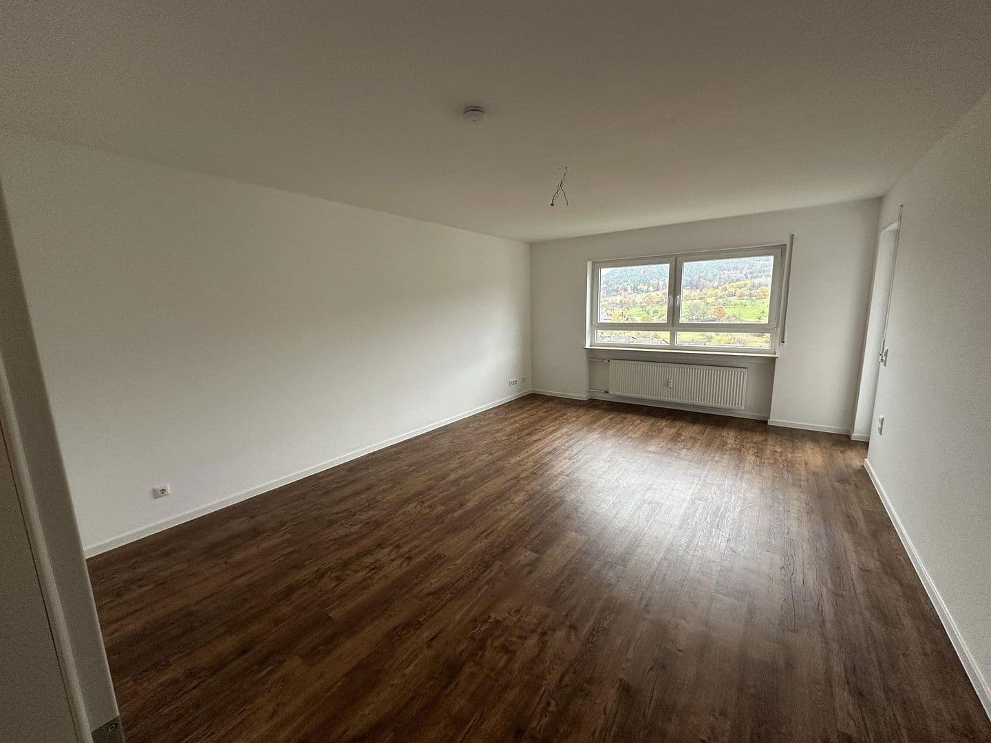 Pronájem bytu 3+1 107 m², Laudenbach, Bavorsko Pronájem bytu 3+1 107 m², Laudenbach, Bavorsko