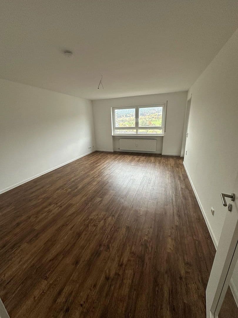 Pronájem bytu 3+1 107 m², Laudenbach, Bavorsko Pronájem bytu 3+1 107 m², Laudenbach, Bavorsko
