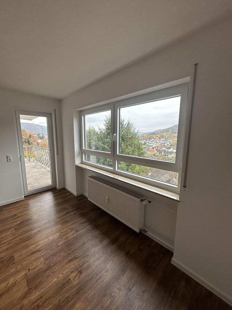 Pronájem bytu 3+1 107 m², Laudenbach, Bavorsko Pronájem bytu 3+1 107 m², Laudenbach, Bavorsko