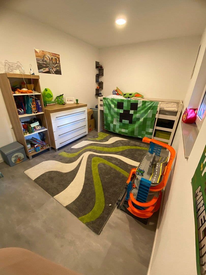 Pronájem bytu 3+1 86 m², Goethestr. 4, Sarstedt, Dolní Sasko Pronájem bytu 3+1 86 m², Goethestr. 4, Sarstedt, Dolní Sasko