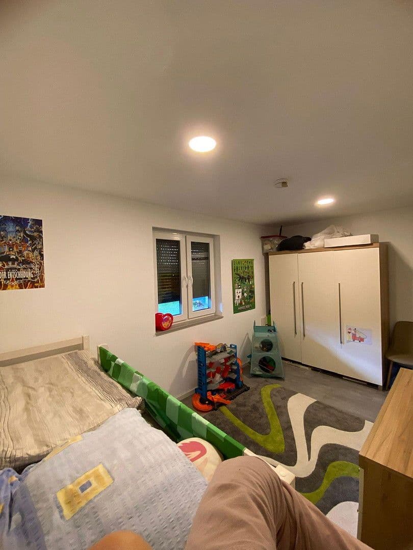 Pronájem bytu 3+1 86 m², Goethestr. 4, Sarstedt, Dolní Sasko Pronájem bytu 3+1 86 m², Goethestr. 4, Sarstedt, Dolní Sasko