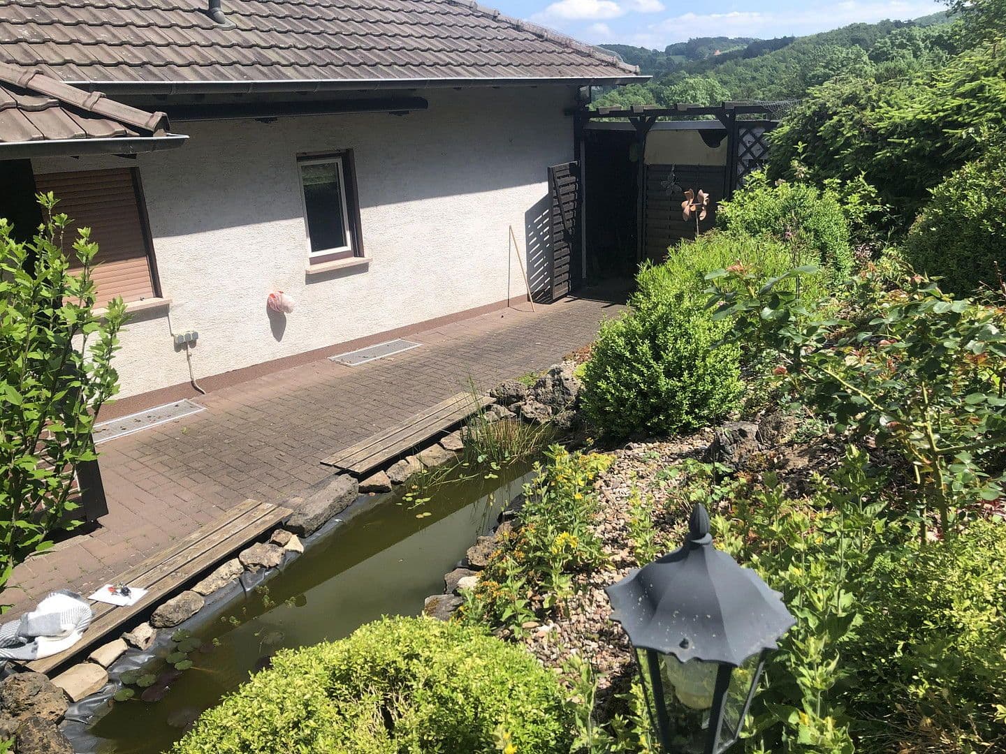 Prodej domu 250 m², pozemek 1.600 m², Ölberg 25, Nentershausen, Hessen Prodej domu 250 m², pozemek 1.600 m², Ölberg 25, Nentershausen, Hessen