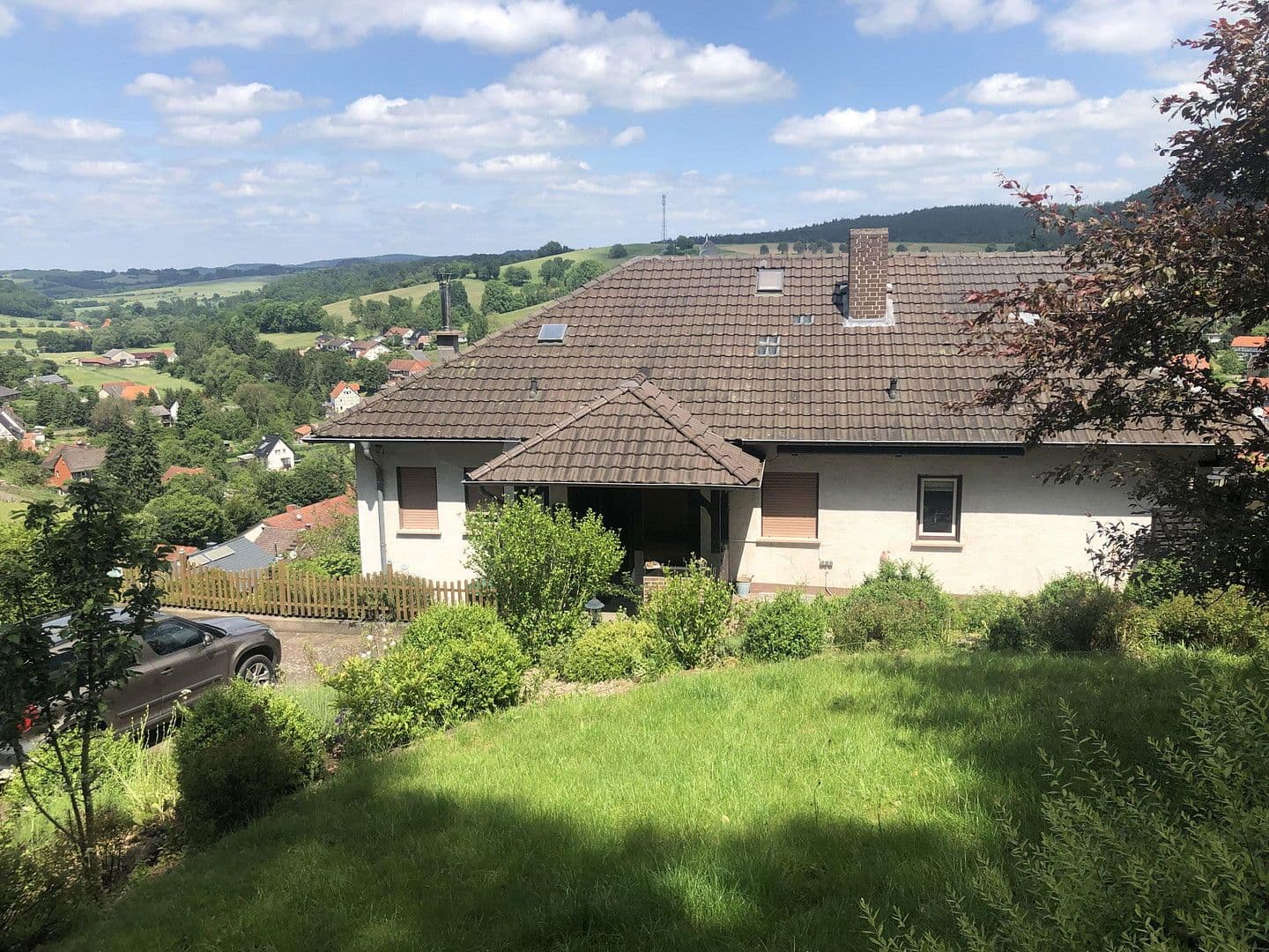 Prodej domu 250 m², pozemek 1.600 m², Ölberg 25, Nentershausen, Hessen Prodej domu 250 m², pozemek 1.600 m², Ölberg 25, Nentershausen, Hessen