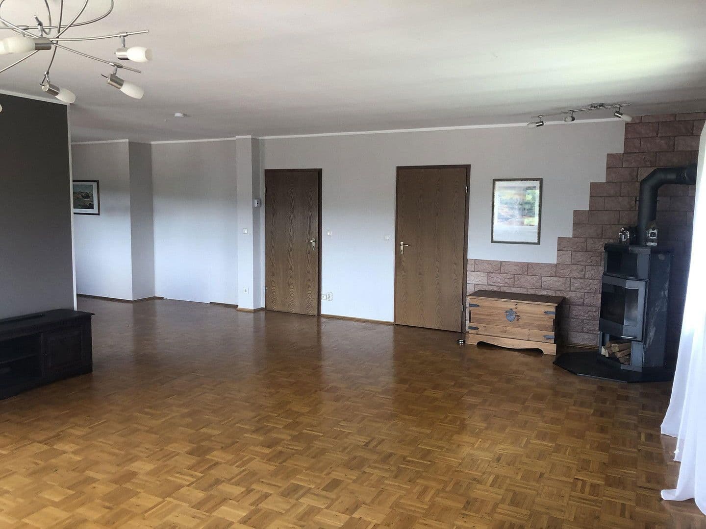Prodej domu 250 m², pozemek 1.600 m², Ölberg 25, Nentershausen, Hessen Prodej domu 250 m², pozemek 1.600 m², Ölberg 25, Nentershausen, Hessen