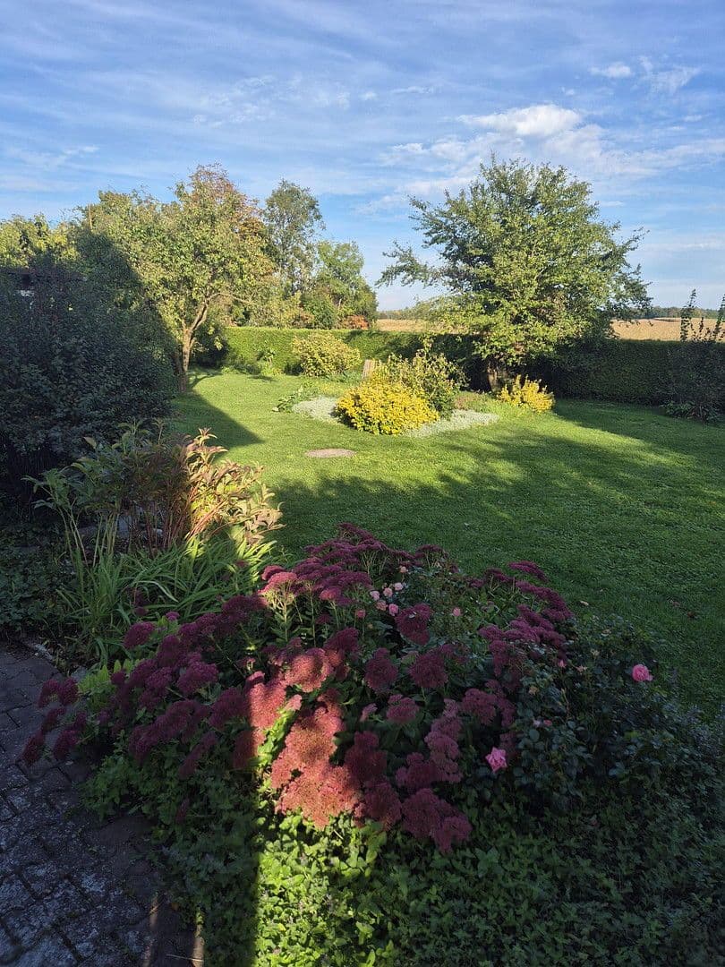 Prodej domu 201 m², pozemek 1.135 m², Landsberger Str., Königsbrunn, Bavorsko Prodej domu 201 m², pozemek 1.135 m², Landsberger Str., Königsbrunn, Bavorsko