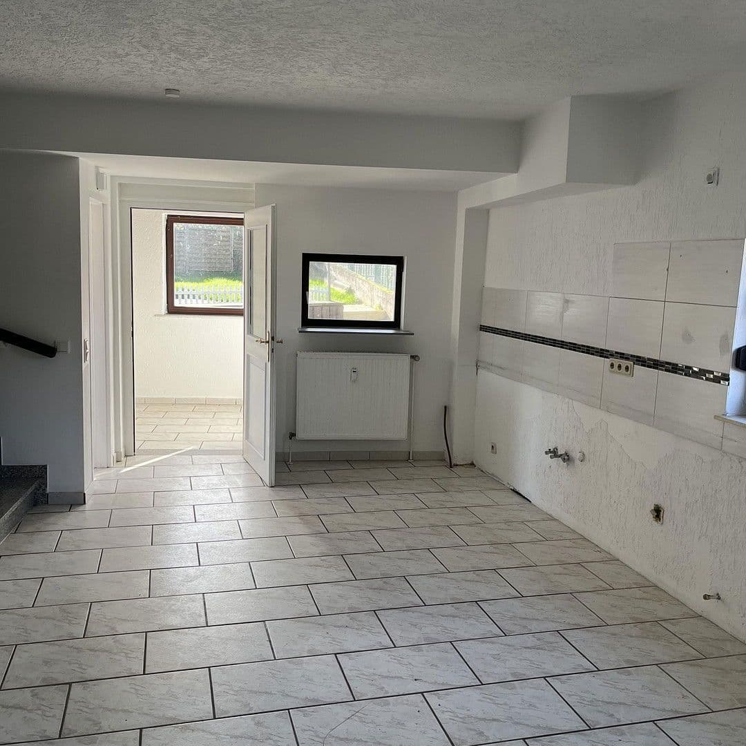 Prodej domu 307 m², pozemek 500 m², Auf der Adt 10, Saarbrücken, Země Sársko Prodej domu 307 m², pozemek 500 m², Auf der Adt 10, Saarbrücken, Země Sársko