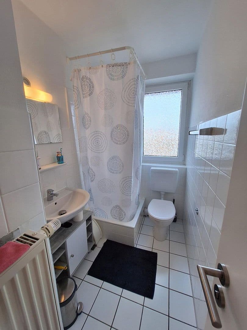 Pronájem bytu 4+1 106 m², Heinrich-Heine-Ring 2, Hannover, Dolní Sasko Pronájem bytu 4+1 106 m², Heinrich-Heine-Ring 2, Hannover, Dolní Sasko