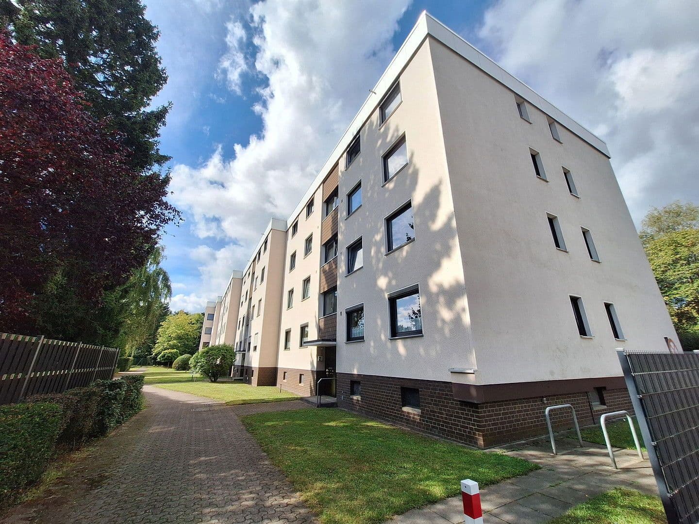 Pronájem bytu 4+1 106 m², Heinrich-Heine-Ring 2, Hannover, Dolní Sasko Pronájem bytu 4+1 106 m², Heinrich-Heine-Ring 2, Hannover, Dolní Sasko