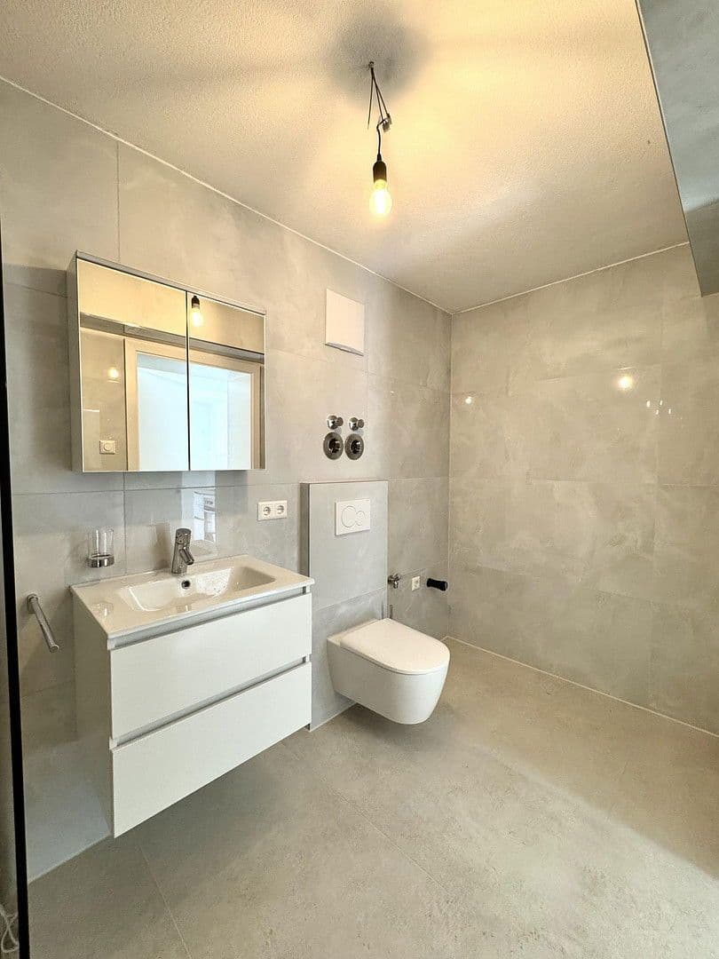 Pronájem bytu 2+kk 58 m², Wasenstraße 31, Stuttgat, Bádensko-Württembersko Pronájem bytu 2+kk 58 m², Wasenstraße 31, Stuttgat, Bádensko-Württembersko