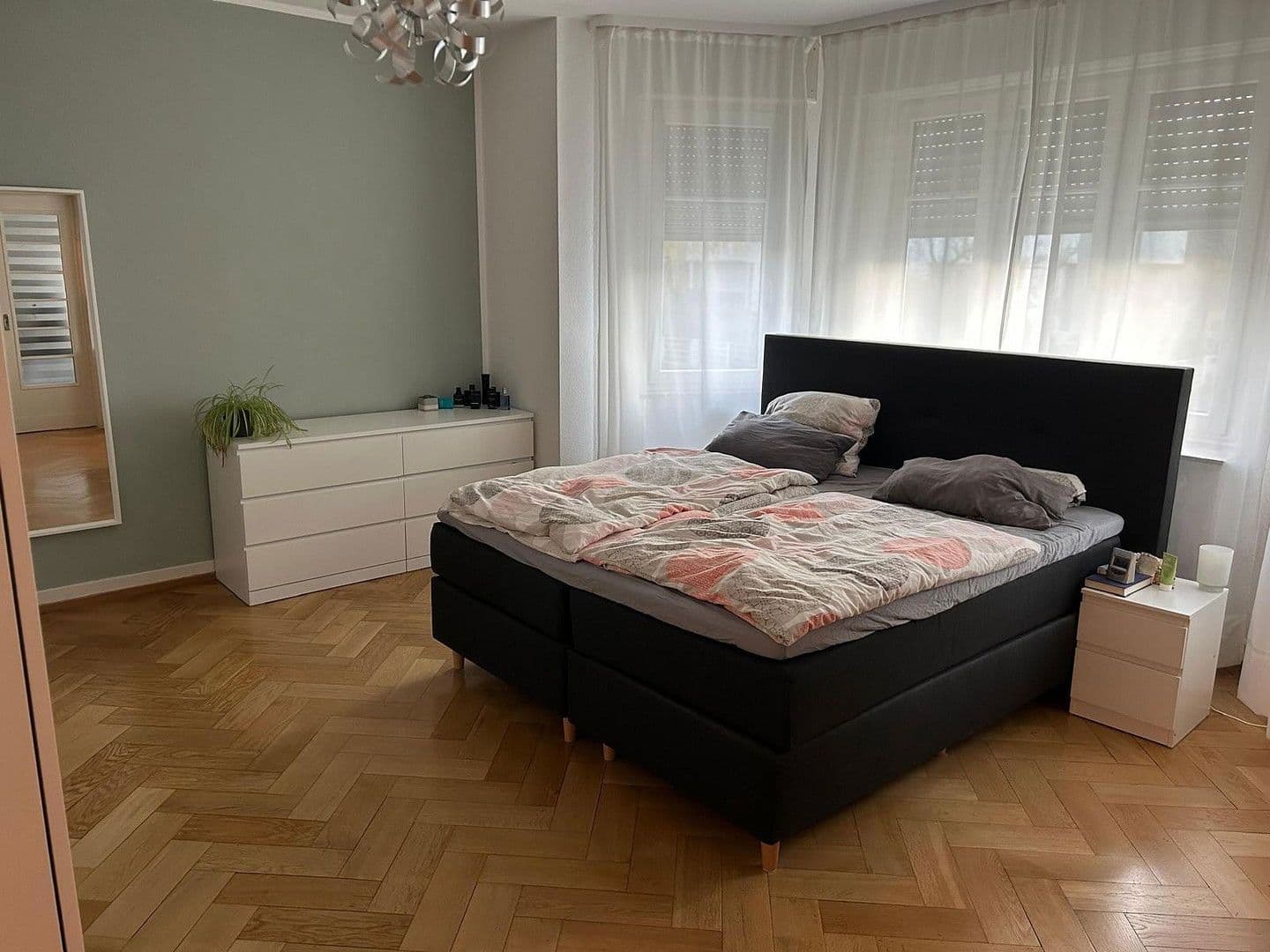 Pronájem bytu 3+1 100 m², Saarbrücken, Země Sársko Pronájem bytu 3+1 100 m², Saarbrücken, Země Sársko