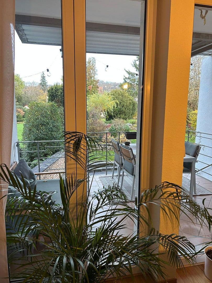 Pronájem bytu 3+1 100 m², Saarbrücken, Země Sársko Pronájem bytu 3+1 100 m², Saarbrücken, Země Sársko