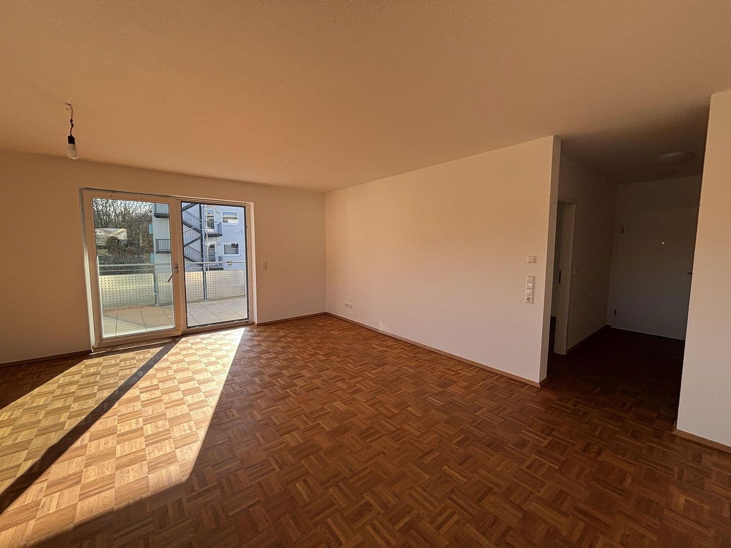 Pronájem bytu 3+kk 93 m², Oststraße 16, Bad Rappenau, Bádensko-Württembersko Pronájem bytu 3+kk 93 m², Oststraße 16, Bad Rappenau, Bádensko-Württembersko