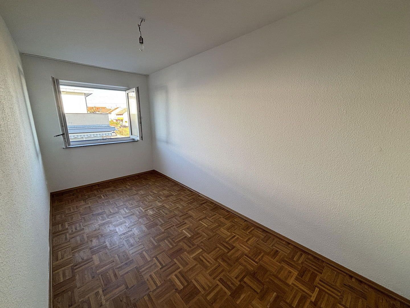 Pronájem bytu 3+kk 93 m², Oststraße 16, Bad Rappenau, Bádensko-Württembersko Pronájem bytu 3+kk 93 m², Oststraße 16, Bad Rappenau, Bádensko-Württembersko