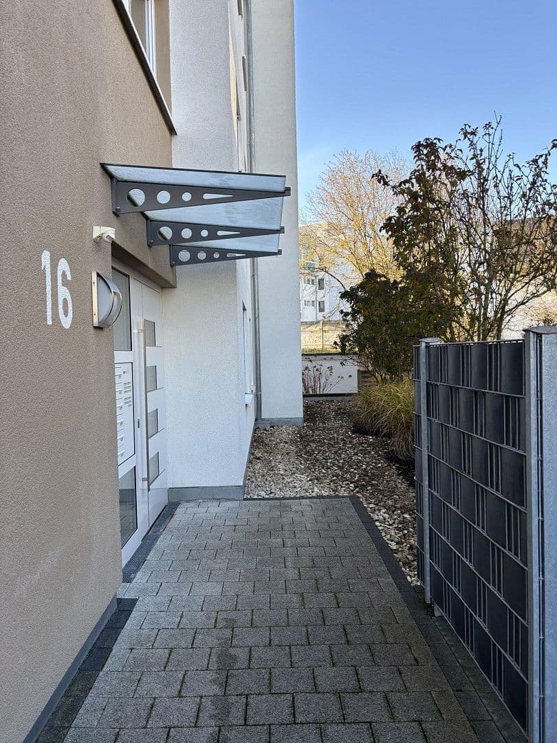 Pronájem bytu 3+kk 93 m², Oststraße 16, Bad Rappenau, Bádensko-Württembersko Pronájem bytu 3+kk 93 m², Oststraße 16, Bad Rappenau, Bádensko-Württembersko