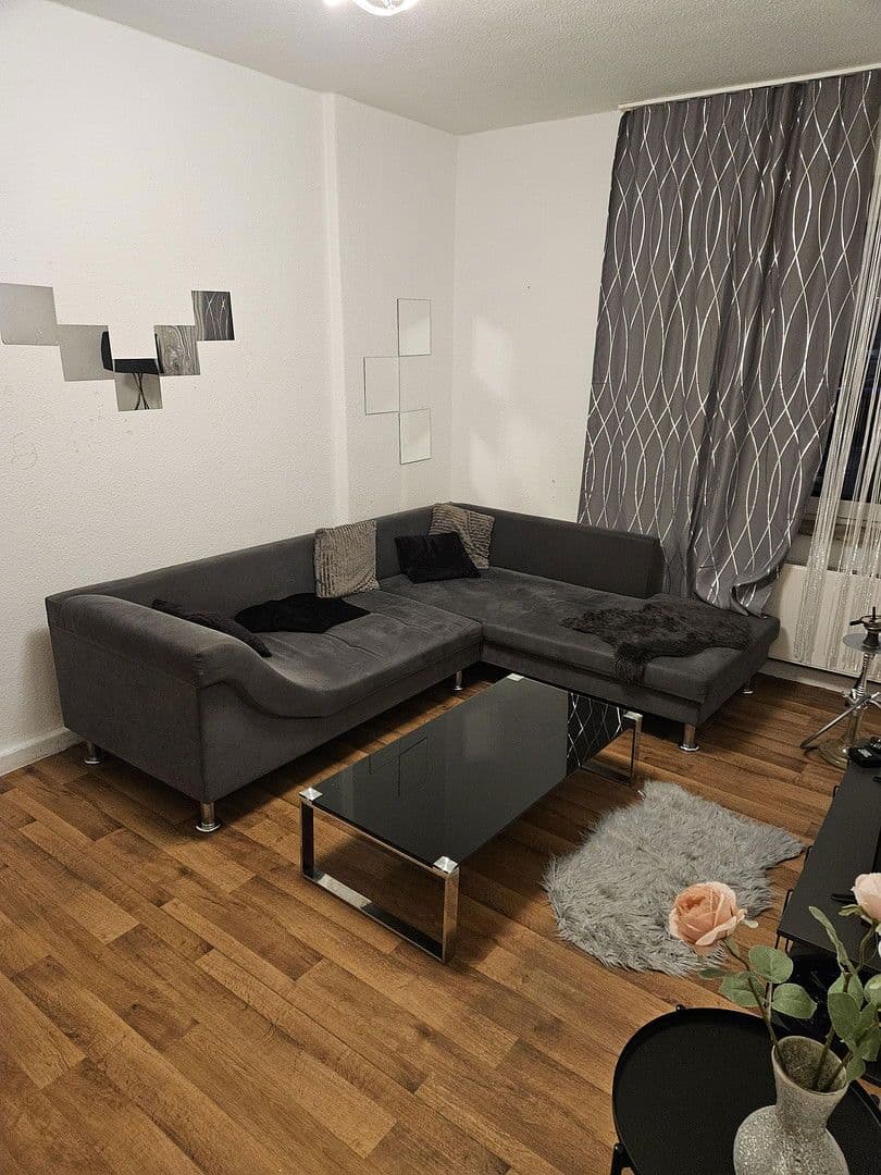 Pronájem bytu 3+1 35 m², Auf der Papenburg 11, Hannover, Dolní Sasko Pronájem bytu 3+1 35 m², Auf der Papenburg 11, Hannover, Dolní Sasko