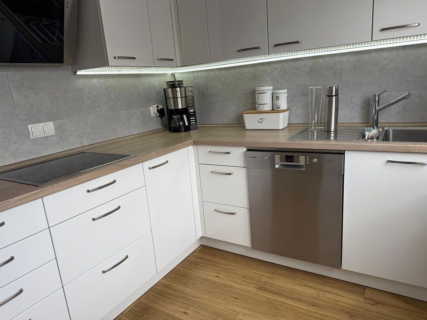 Prodej domu 139 m², pozemek 410 m², Gemmingen, Bádensko-Württembersko Prodej domu 139 m², pozemek 410 m², Gemmingen, Bádensko-Württembersko