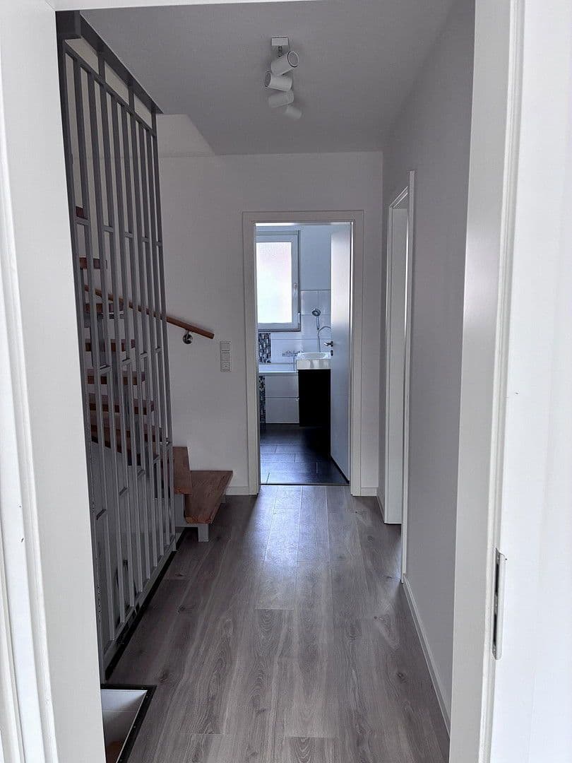 Pronájem domu 140 m², pozemek 137 m², Feucht, Bavorsko Pronájem domu 140 m², pozemek 137 m², Feucht, Bavorsko