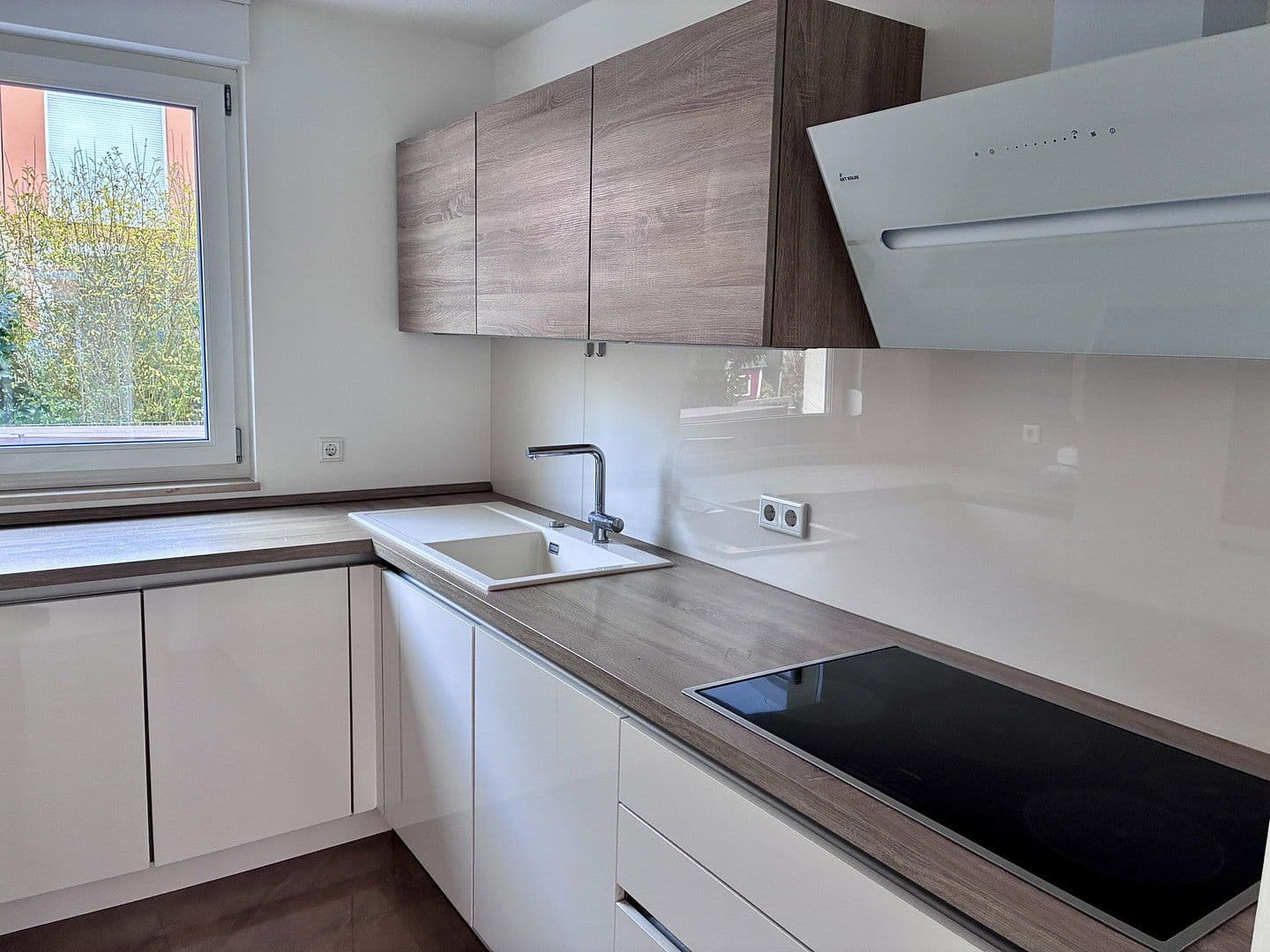 Pronájem domu 140 m², pozemek 137 m², Feucht, Bavorsko Pronájem domu 140 m², pozemek 137 m², Feucht, Bavorsko