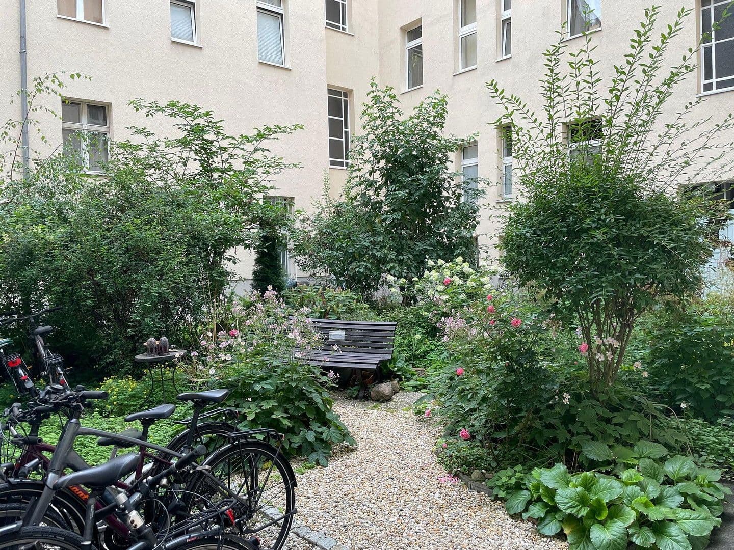 Prodej bytu 2+1 69 m², Holsteinische Straße 19, Berlin, Berlín Prodej bytu 2+1 69 m², Holsteinische Straße 19, Berlin, Berlín