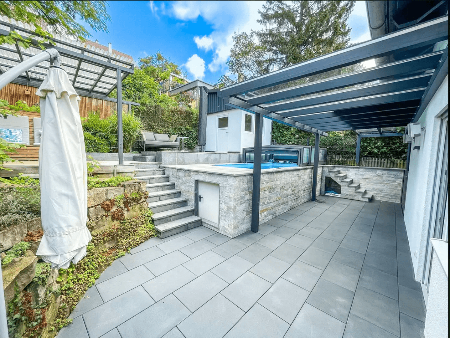 Prodej domu 170 m², pozemek 327 m², Weissach, Bádensko-Württembersko Prodej domu 170 m², pozemek 327 m², Weissach, Bádensko-Württembersko