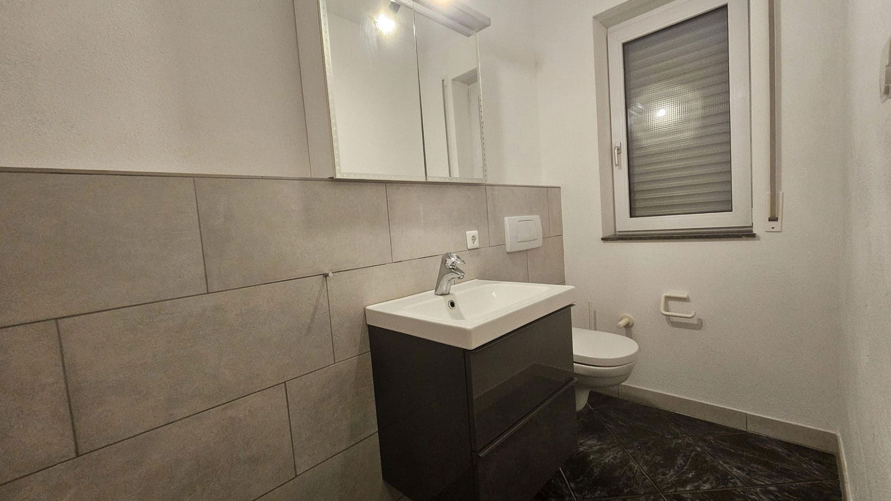 Prodej domu 170 m², pozemek 327 m², Weissach, Bádensko-Württembersko Prodej domu 170 m², pozemek 327 m², Weissach, Bádensko-Württembersko