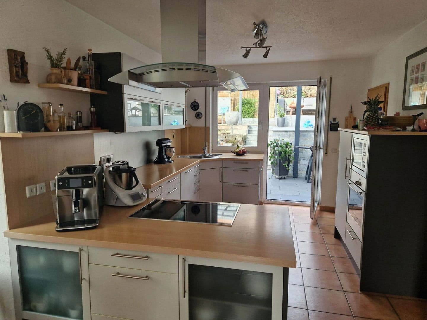 Prodej domu 170 m², pozemek 327 m², Weissach, Bádensko-Württembersko Prodej domu 170 m², pozemek 327 m², Weissach, Bádensko-Württembersko