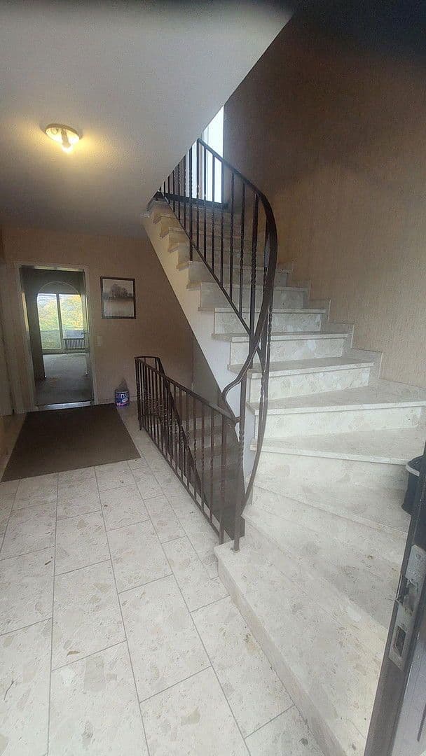 Prodej domu 378 m², pozemek 1.537 m², Engelfriedshalde 45, Tübingen, Bádensko-Württembersko Prodej domu 378 m², pozemek 1.537 m², Engelfriedshalde 45, Tübingen, Bádensko-Württembersko