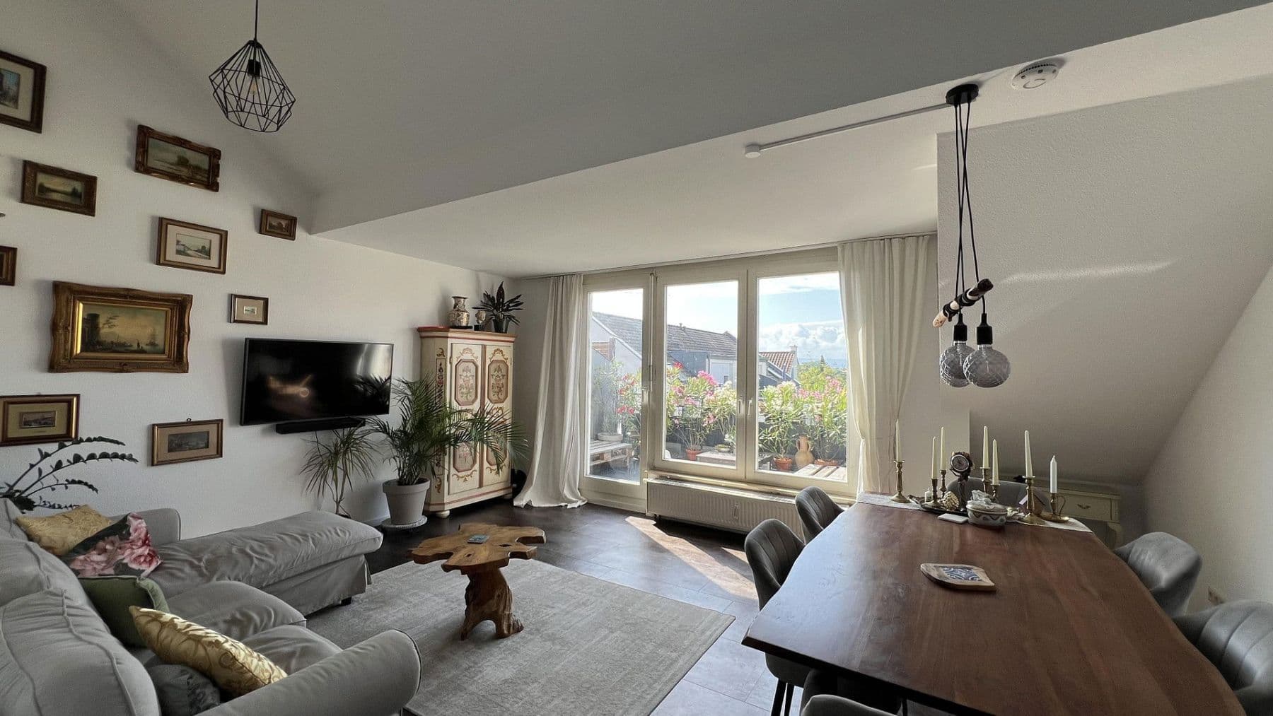 Prodej bytu 4+1 85 m², Pliezhausen, Bádensko-Württembersko Prodej bytu 4+1 85 m², Pliezhausen, Bádensko-Württembersko