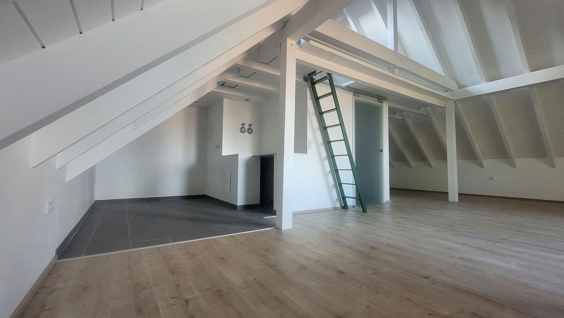 Prodej bytu 3+kk 129 m², Am Weinfaß 60, Rüsselsheim am Main, Hessen Prodej bytu 3+kk 129 m², Am Weinfaß 60, Rüsselsheim am Main, Hessen