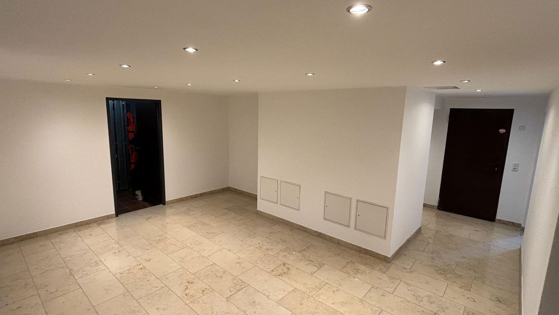 Prodej bytu 3+kk 129 m², Am Weinfaß 60, Rüsselsheim am Main, Hessen Prodej bytu 3+kk 129 m², Am Weinfaß 60, Rüsselsheim am Main, Hessen