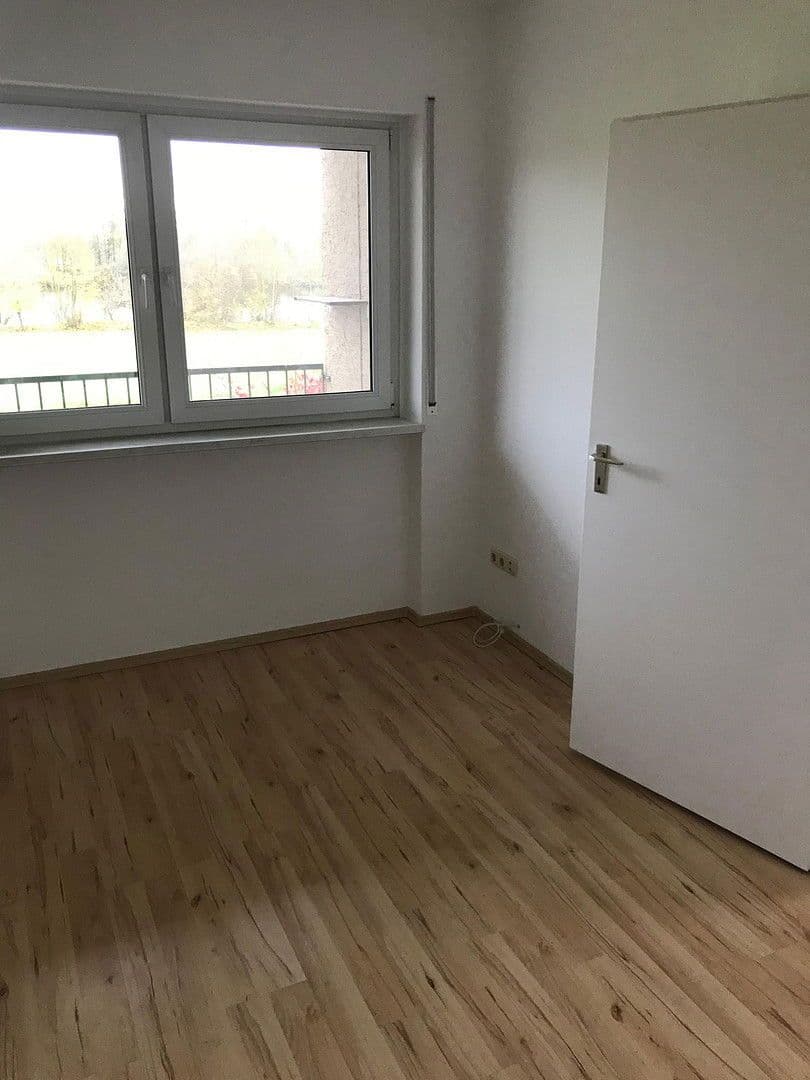 Pronájem bytu 2+1 59 m², Großkrotzenburg, Hessen Pronájem bytu 2+1 59 m², Großkrotzenburg, Hessen