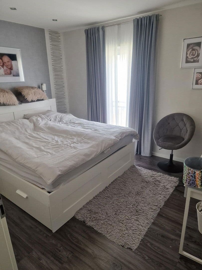 Prodej domu 233 m², pozemek 369 m², Andernach, Porýní-Falc Prodej domu 233 m², pozemek 369 m², Andernach, Porýní-Falc