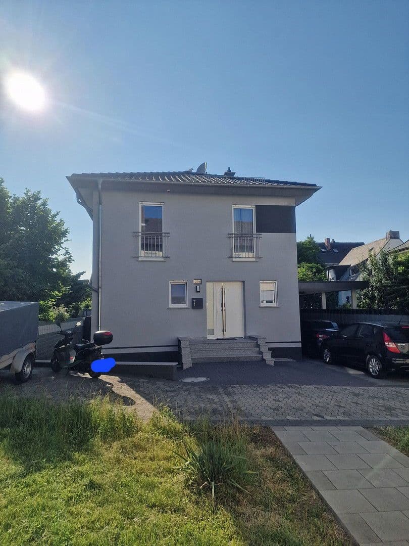 Prodej domu 233 m², pozemek 369 m², Andernach, Porýní-Falc Prodej domu 233 m², pozemek 369 m², Andernach, Porýní-Falc