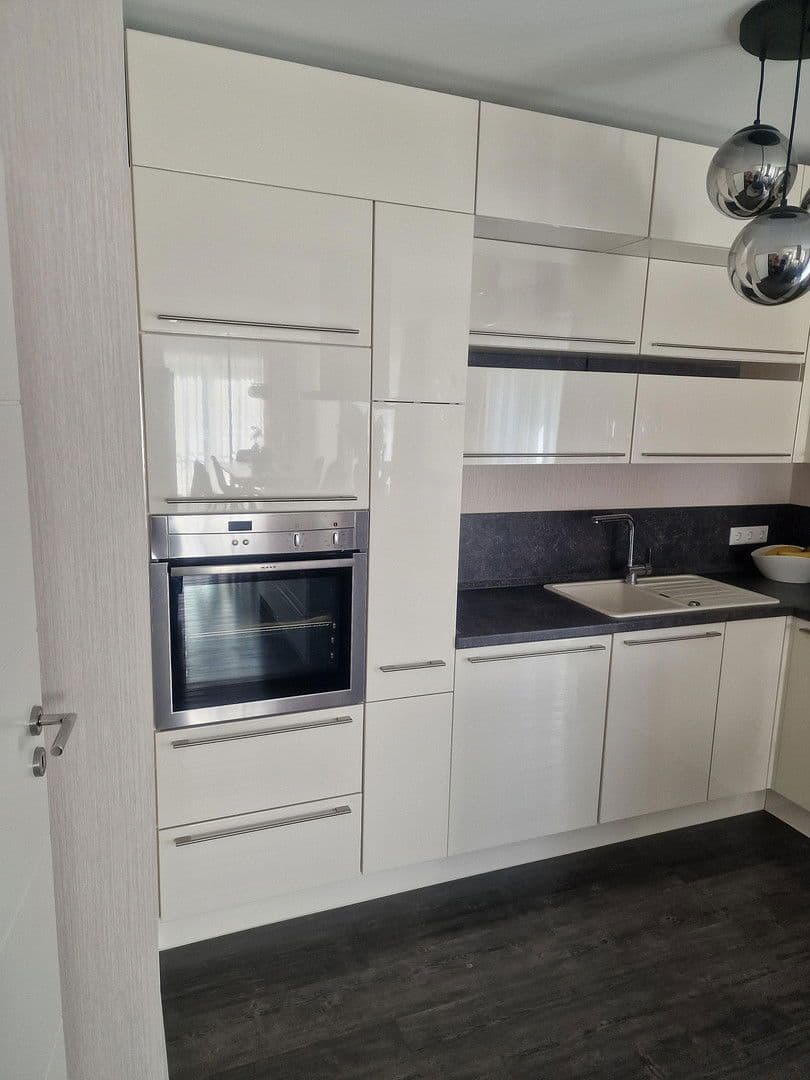 Prodej domu 233 m², pozemek 369 m², Andernach, Porýní-Falc Prodej domu 233 m², pozemek 369 m², Andernach, Porýní-Falc