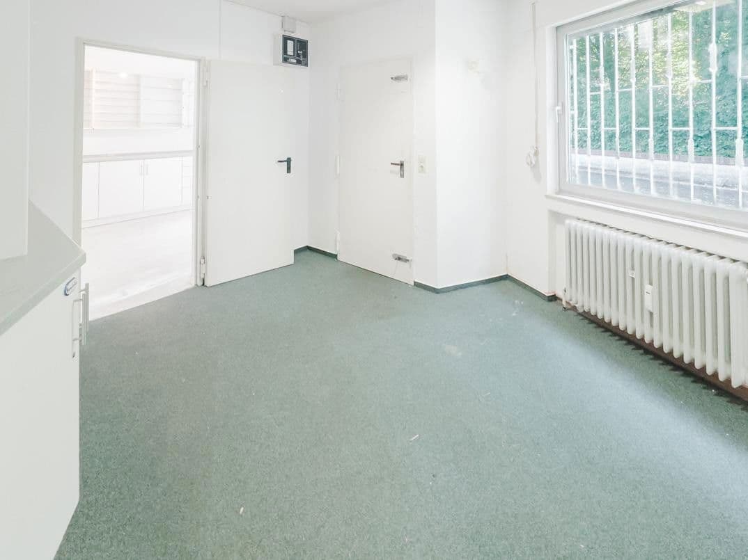 Pronájem nebytového prostoru 202 m², Röntgenstr. 6, Bonn, Severní Porýní-Vestfálsko Pronájem nebytového prostoru 202 m², Röntgenstr. 6, Bonn, Severní Porýní-Vestfálsko